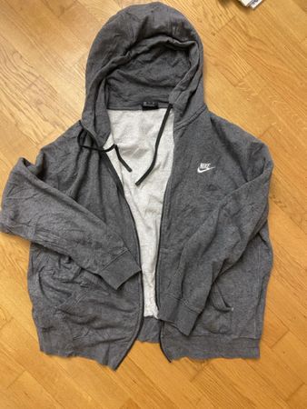 Nike Kapuzenjacke grau, Grösse XL, guter Zustand