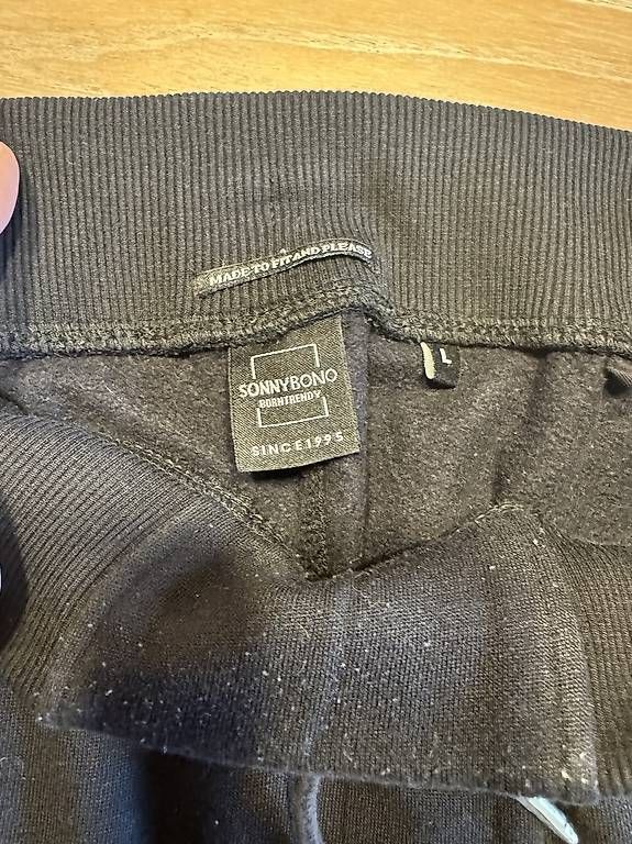Pantaloni: Trainerhose Schwarz Grösse L – Usato da Meilen venduto da DavideL02 2