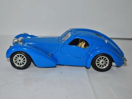 Bburago PKW Bugatti (MMT035)