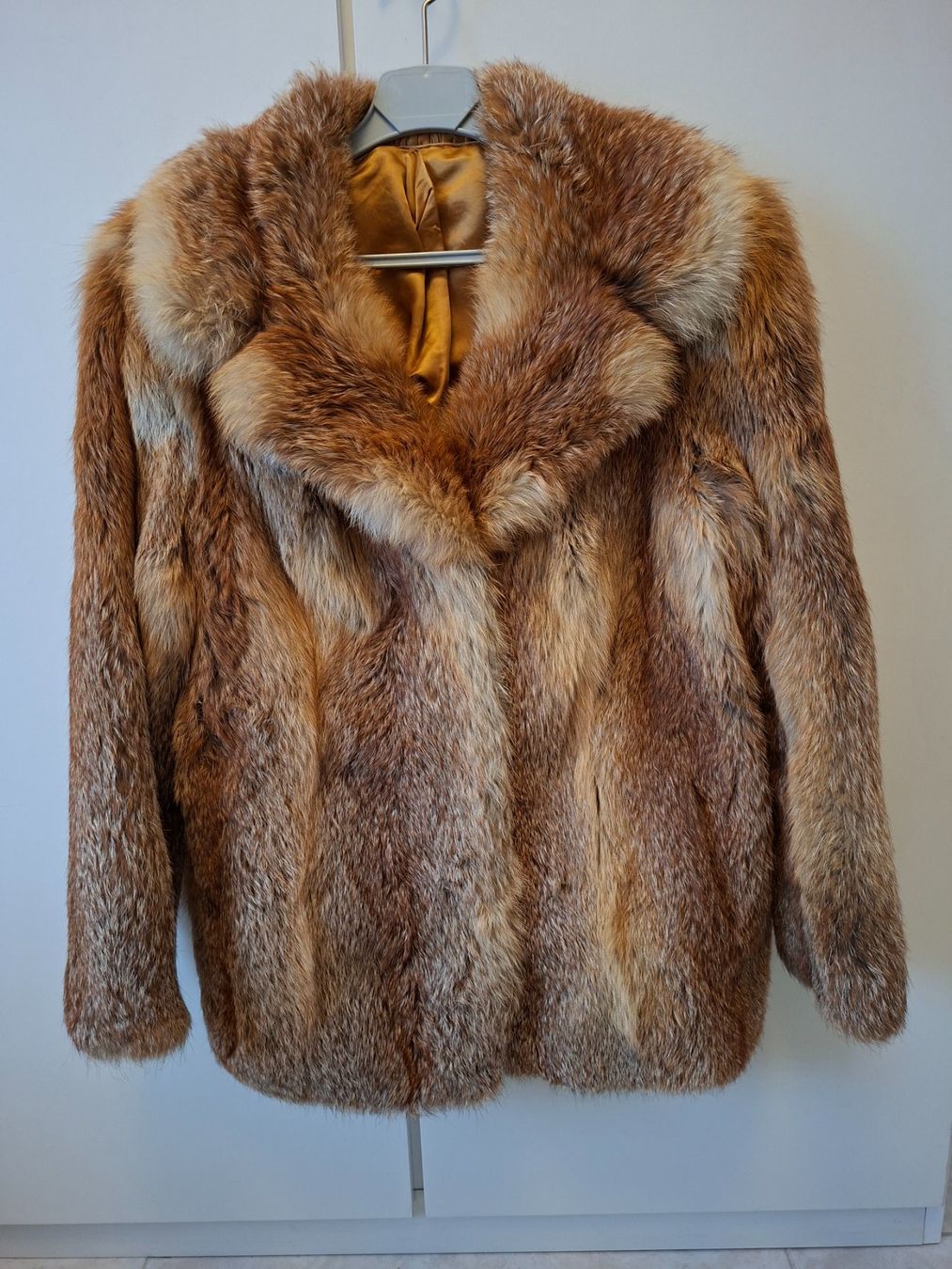 Vestes: Fuchspelzjacke – D'occasion à Schattdorf par reimax 2