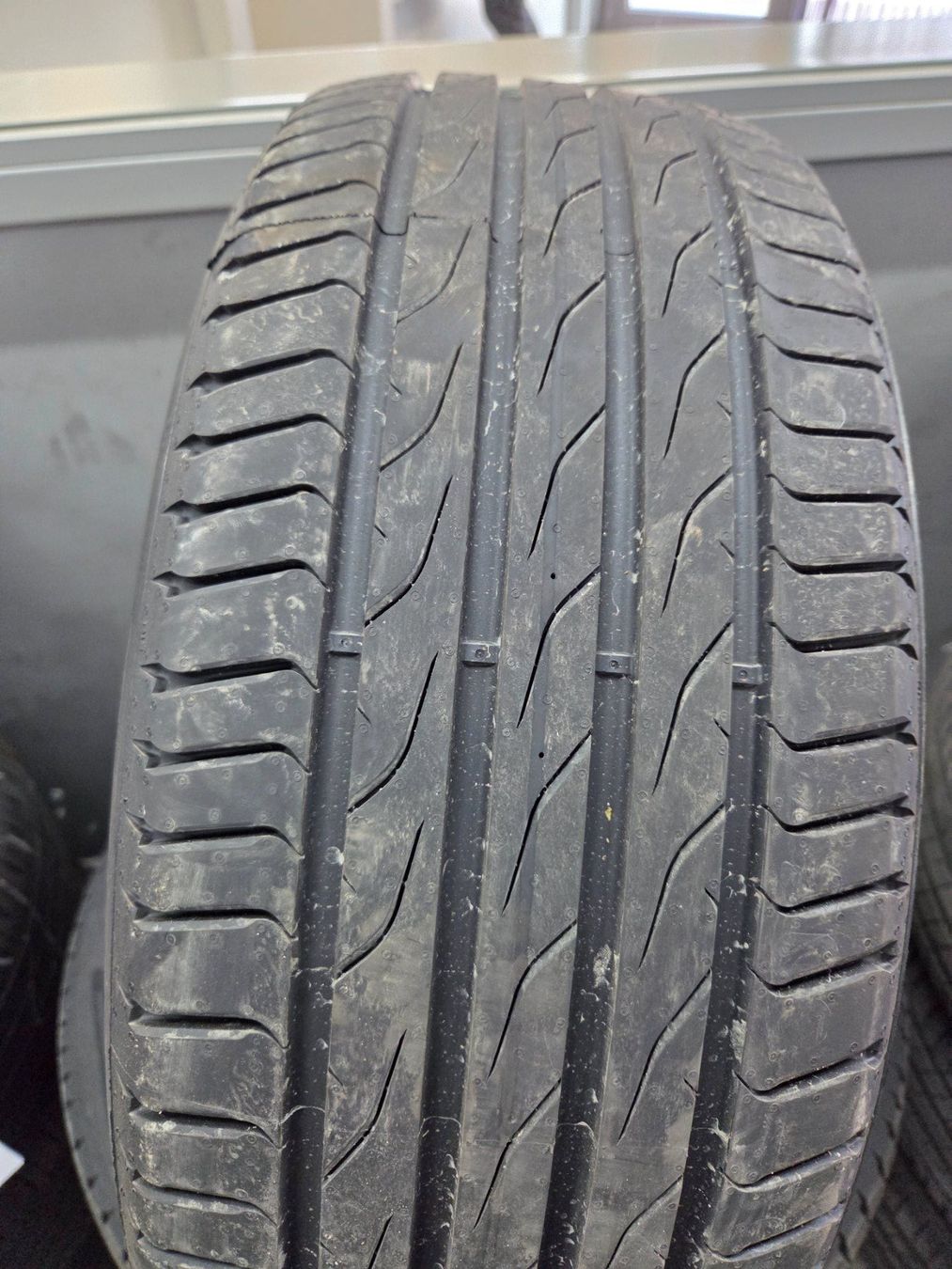 Pirelli Pneumatici & Ruote complete: 4 Sommerpneu Pirelli 225 55 17 – Usato da Cham venduto da AMAG_RETAIL_ZUG