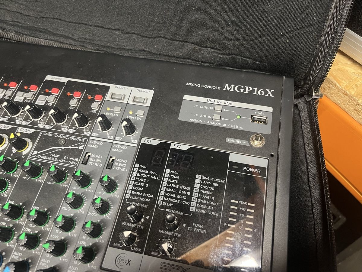 Yamaha Console di mixaggio: Yamaha Mischer MGP 16X – Usato da Nesslau venduto da Pbon 1