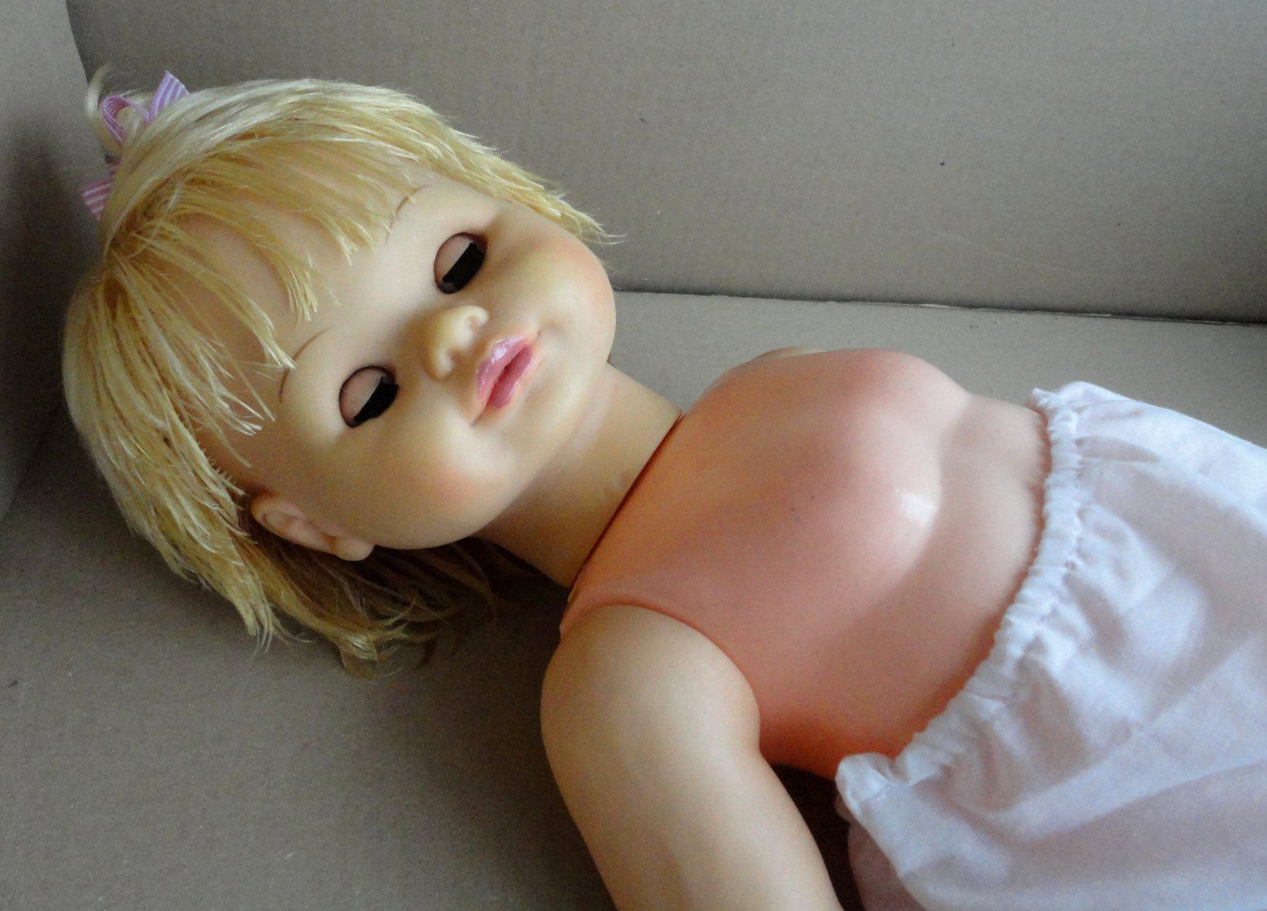 Bambole: Grosses Puppenmädchen Grösse 62cm – Usato da zürich venduto da parts5060 2