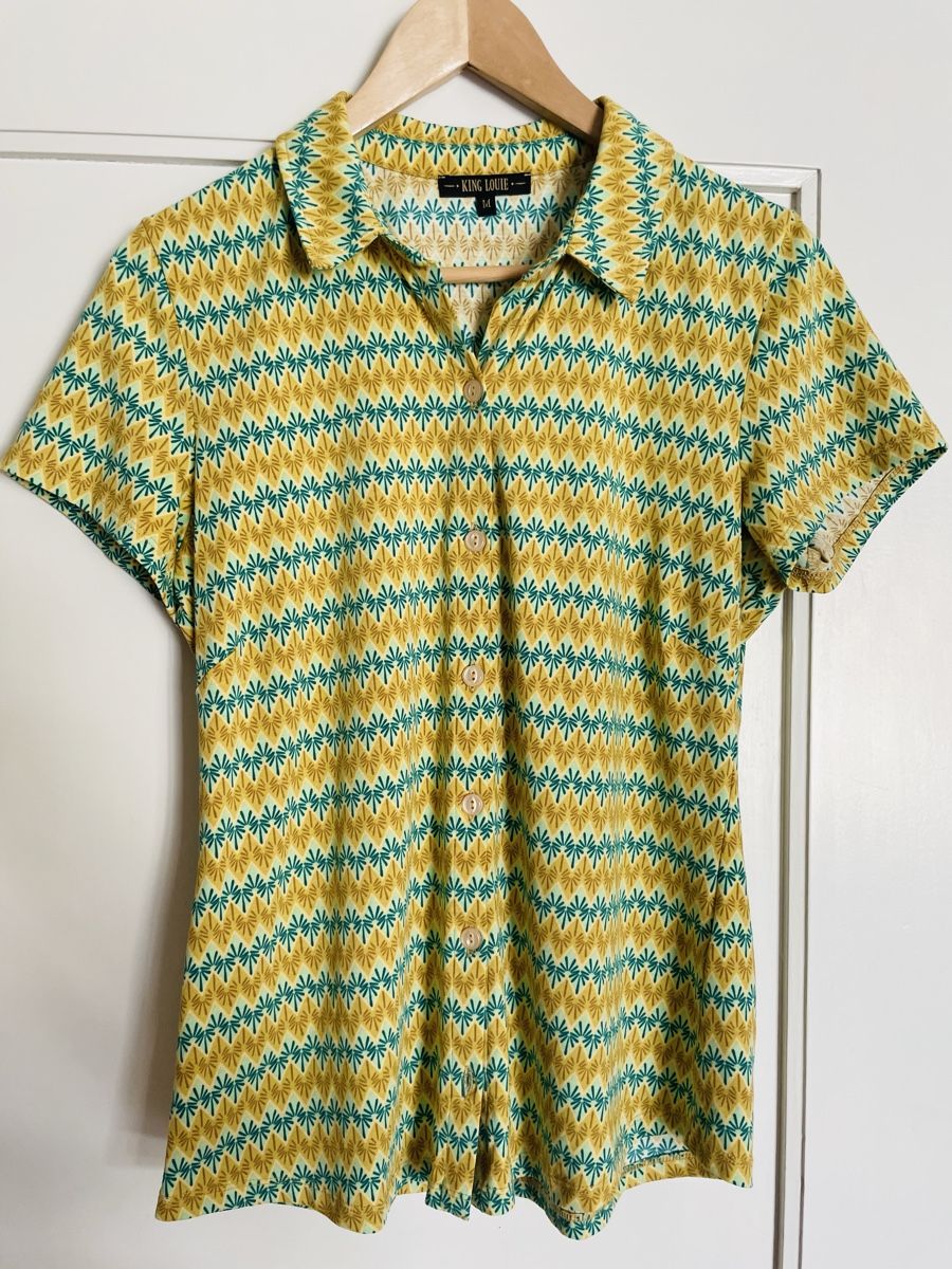 King Louie Blusen: King Louie - Bluse - Gr M - kurzarm – Gebraucht aus Zürich von ynuk