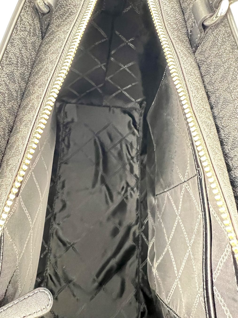 Michael Kors Borse da donna: Michael Kors Tasche black mit silber Knöpfe – Nuovo e nell'imballaggio originale da Wiedlisbach venduto da Sistershop 3