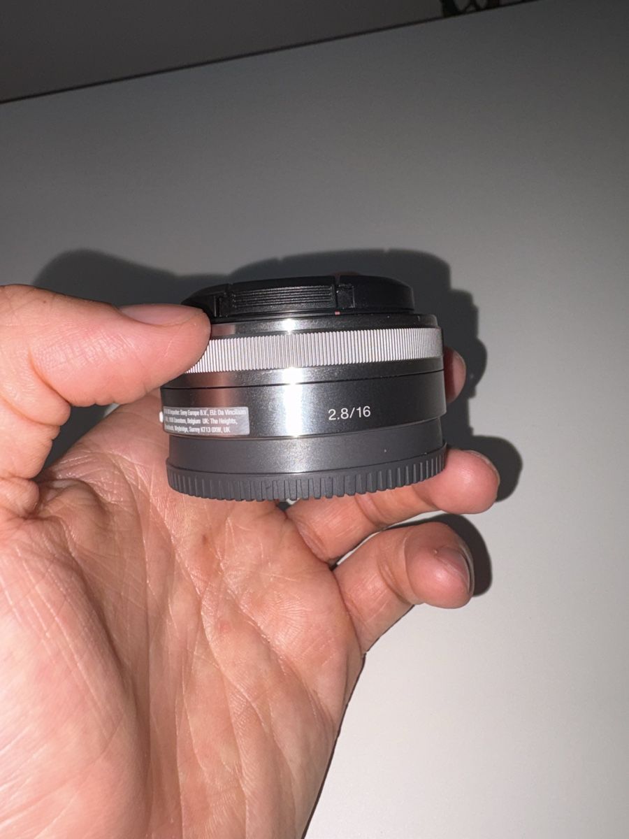 Sony Objectifs: Sony E 16mm f/2.8  – Neuf (Voir description) à Muttenz par nik_6rwp