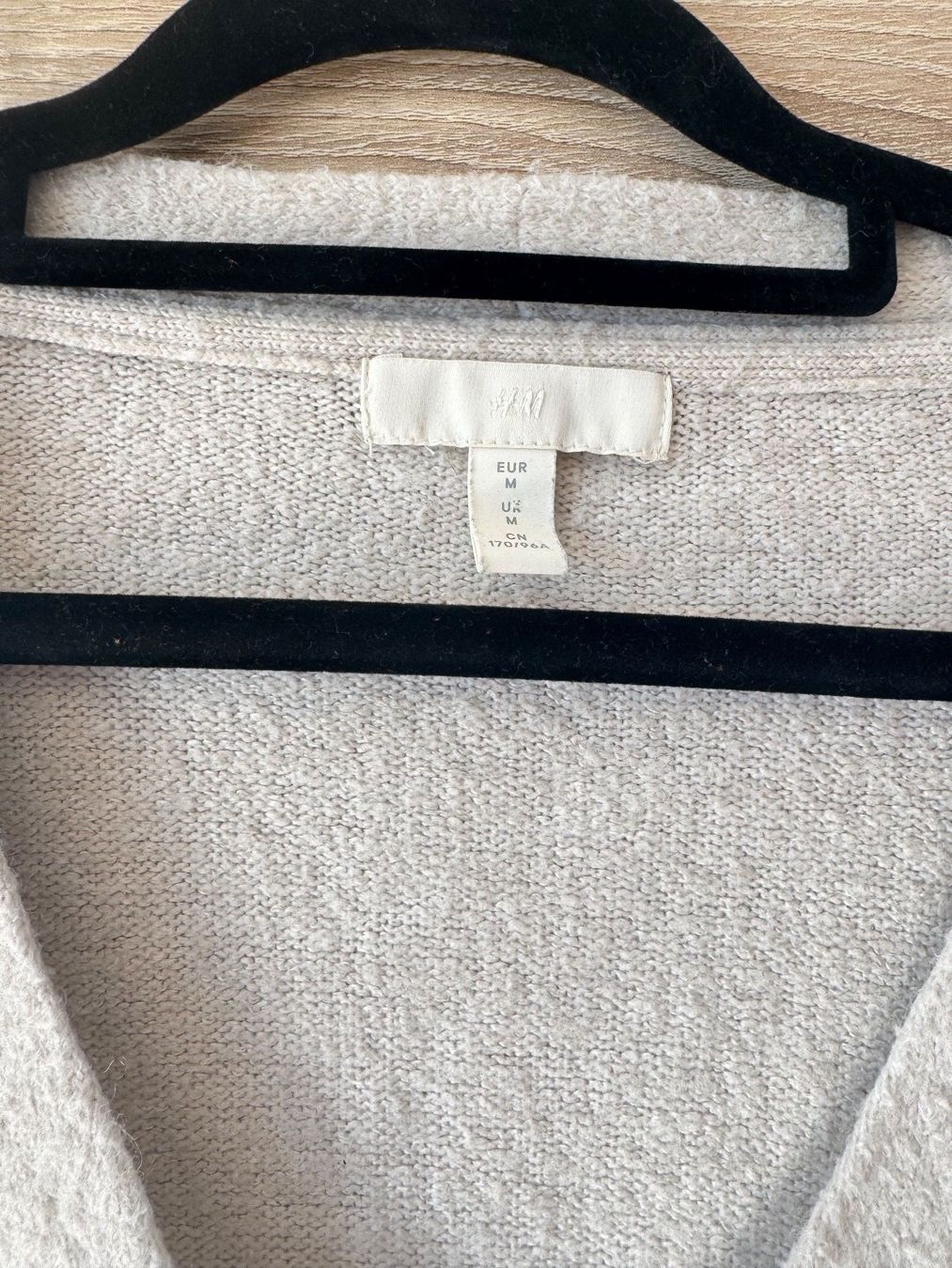 H&M Pullover & Sweatshirts: Pull chaud gris – Gebraucht aus Montreux von iza_peche8 1