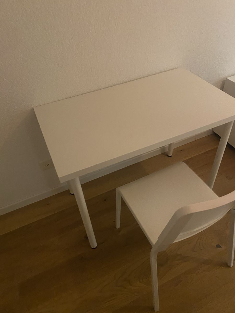 Set di tavolo e panche: Weisser Tisch und Stuhl Set – Usato da Zürich venduto da Sagres_999 2