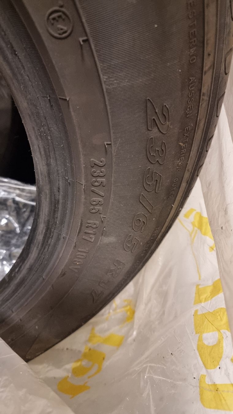 Pneumatici & Ruote complete: 2 x Pirelli Scorpion 235/65R17 – Usato da Bürglen TG venduto da ici_5dcg 1
