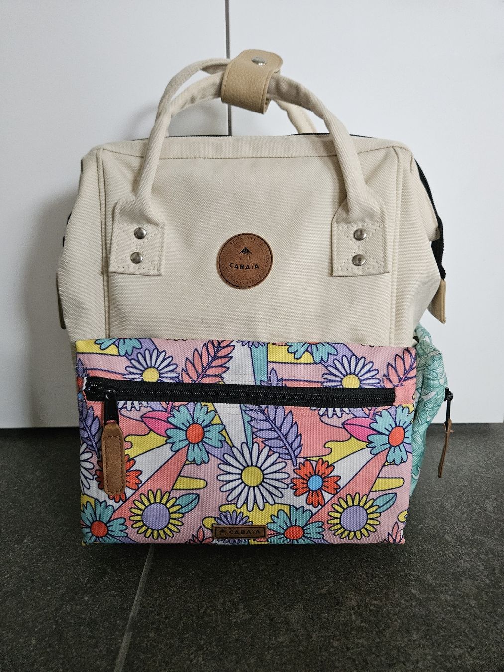 Cabaïa Zaini: Cabaïa sac à dos Adventurer Small beige – Usato da Bussigny venduto da niwa_mikan