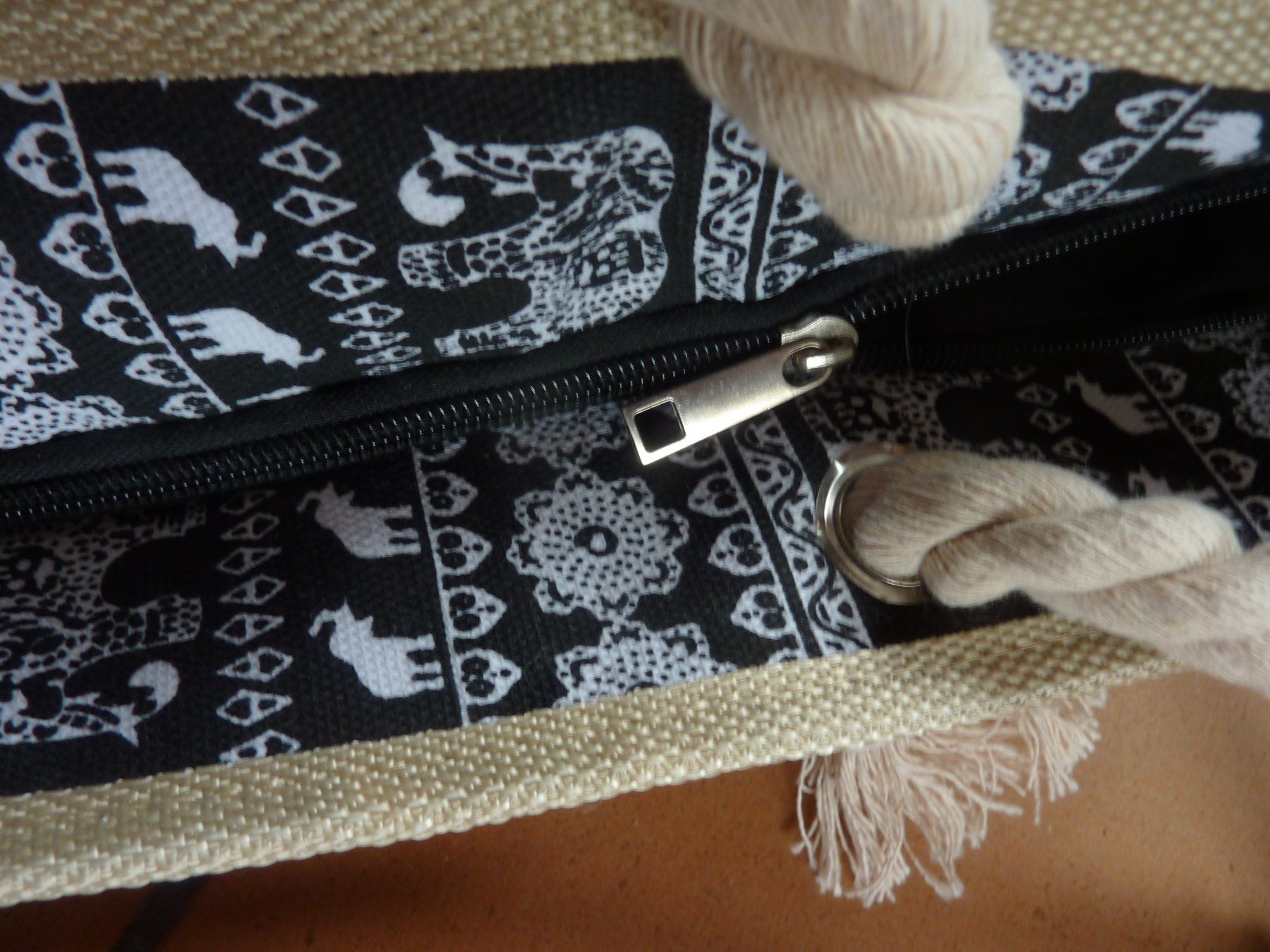 Borse da donna: Strandtasche mit Elefantenmuster,  ungebraucht – Nuovo (secondo la descrizione) da Waldstatt venduto da Kananaskis1 5