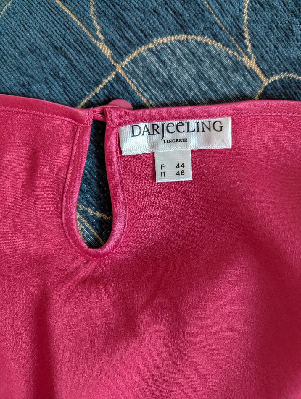 Négligés & Pyjamas: nuisette Darjeeling 44 – D'occasion à Montreux par dem_gyt9 3