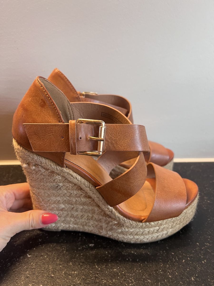Damenschuhe: High Heel Keil-Sandalen Gr 36 – Gebraucht aus Balgach von Ni.Steiger 1