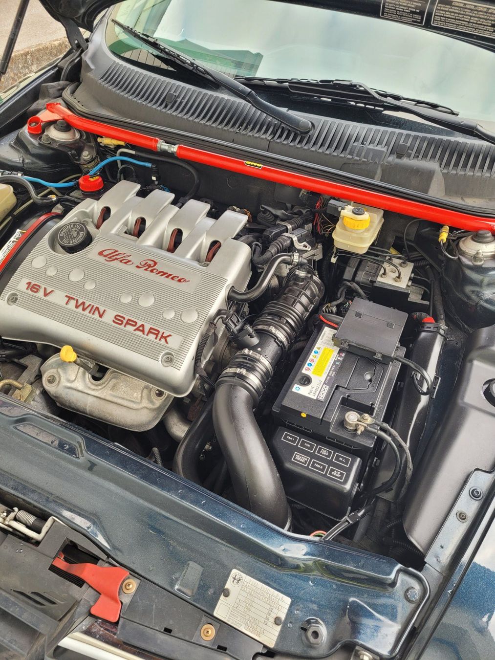 Alfa Romeo Automobili: Top Alfa 156 2.0 TS 16v selespeed – Usato da Niederurnen venduto da not_9tjf 2