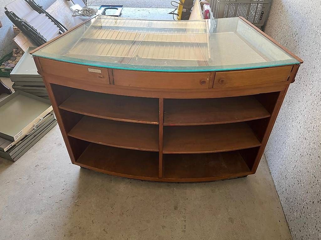 Vetrine: Vitrine  – Usato da Schwerzenbach venduto da Trendlaedeli