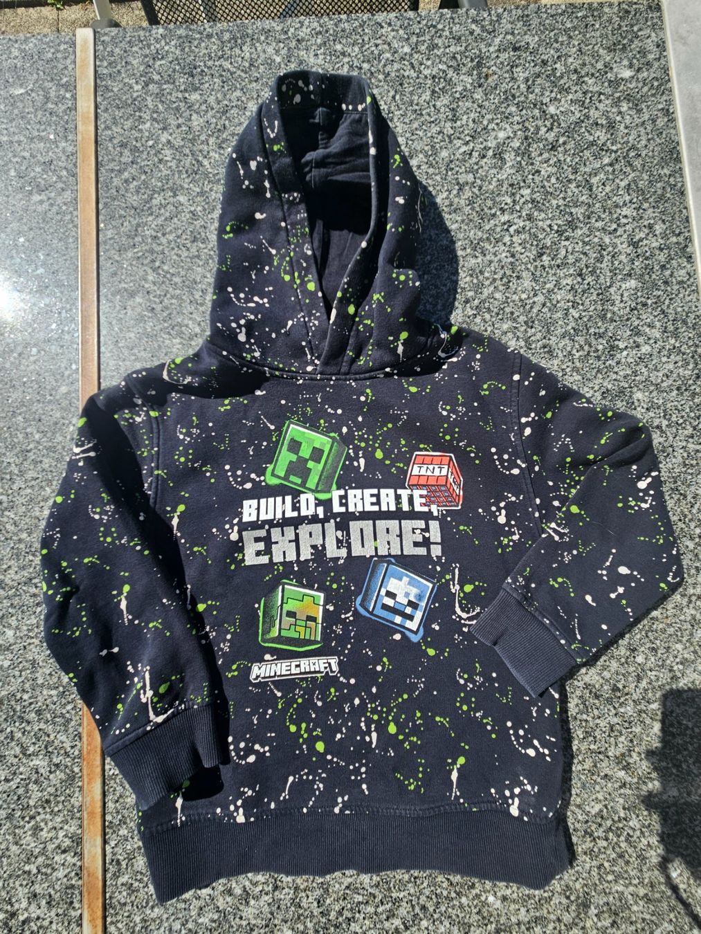 Pulls et sweat-shirts: Kapuzenpullover Minecraft, Grösse 134 – D'occasion à Marthalen par Himbeersugus