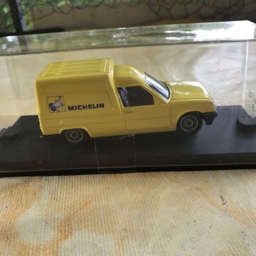 Renault Modellini d'auto: RENAUT MICHELIN – Nuovo e nell'imballaggio originale da Ostermundigen venduto da wini63 5