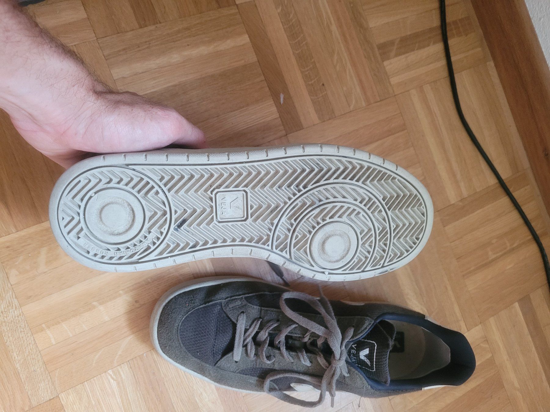Veja Scarpe da uomo: Veja V-12 T.47 – Usato da Lonay venduto da bcol 3