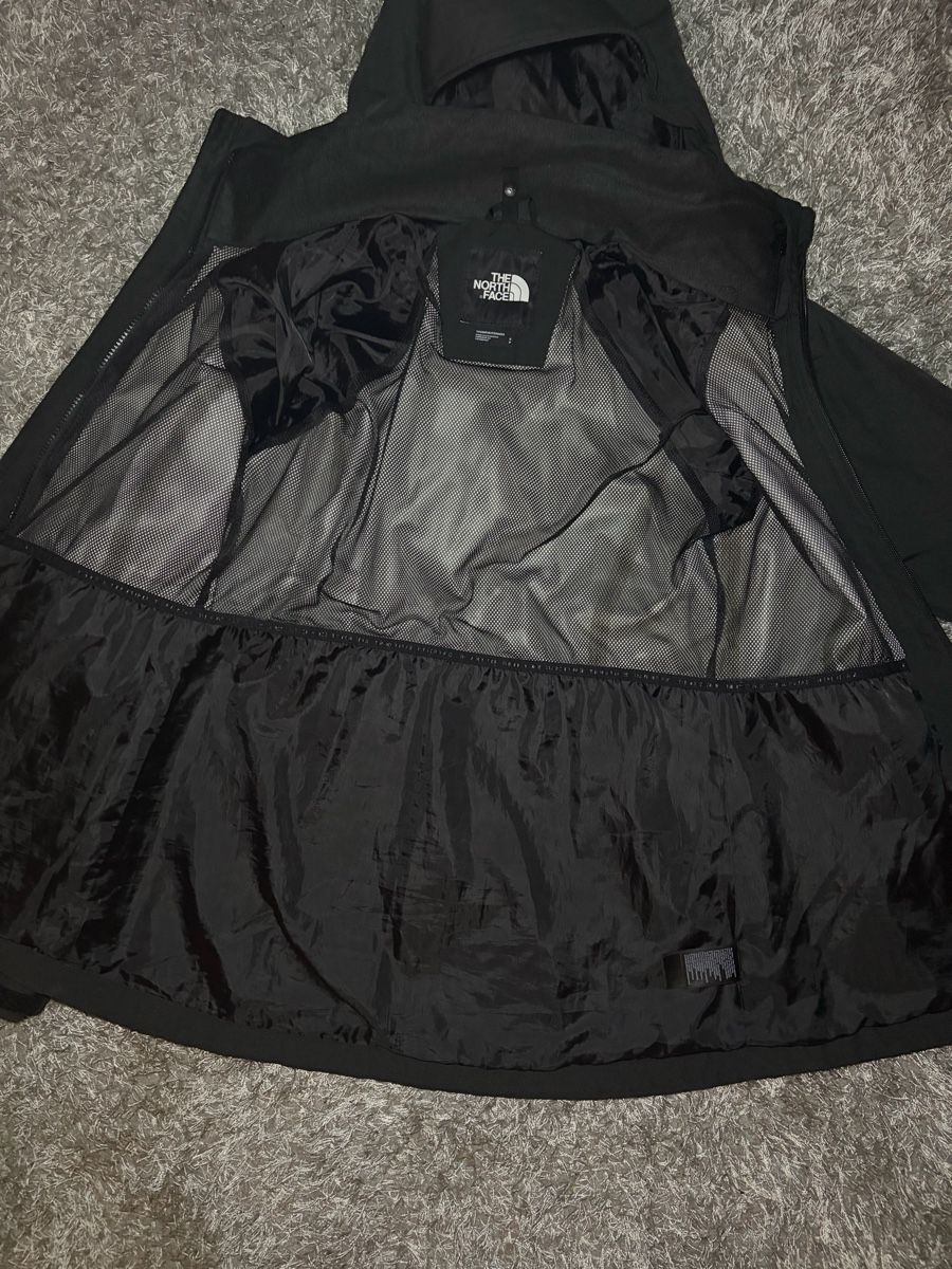 North Face Vestes: The North Face Dryvent Jacket Black Size S  – D'occasion à Brislach par edu_t6pq 5