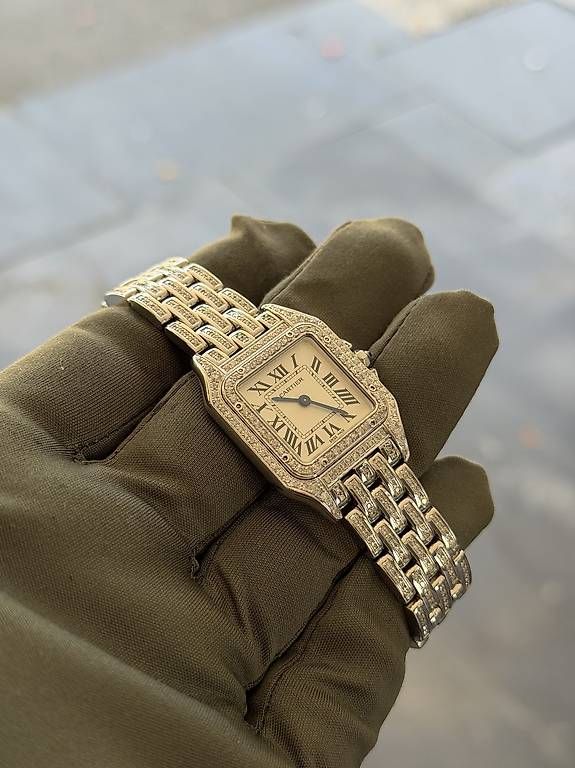 Uhren: Cartier panthere "ice out" medio – Gebraucht aus Lugano von Lugano_Time