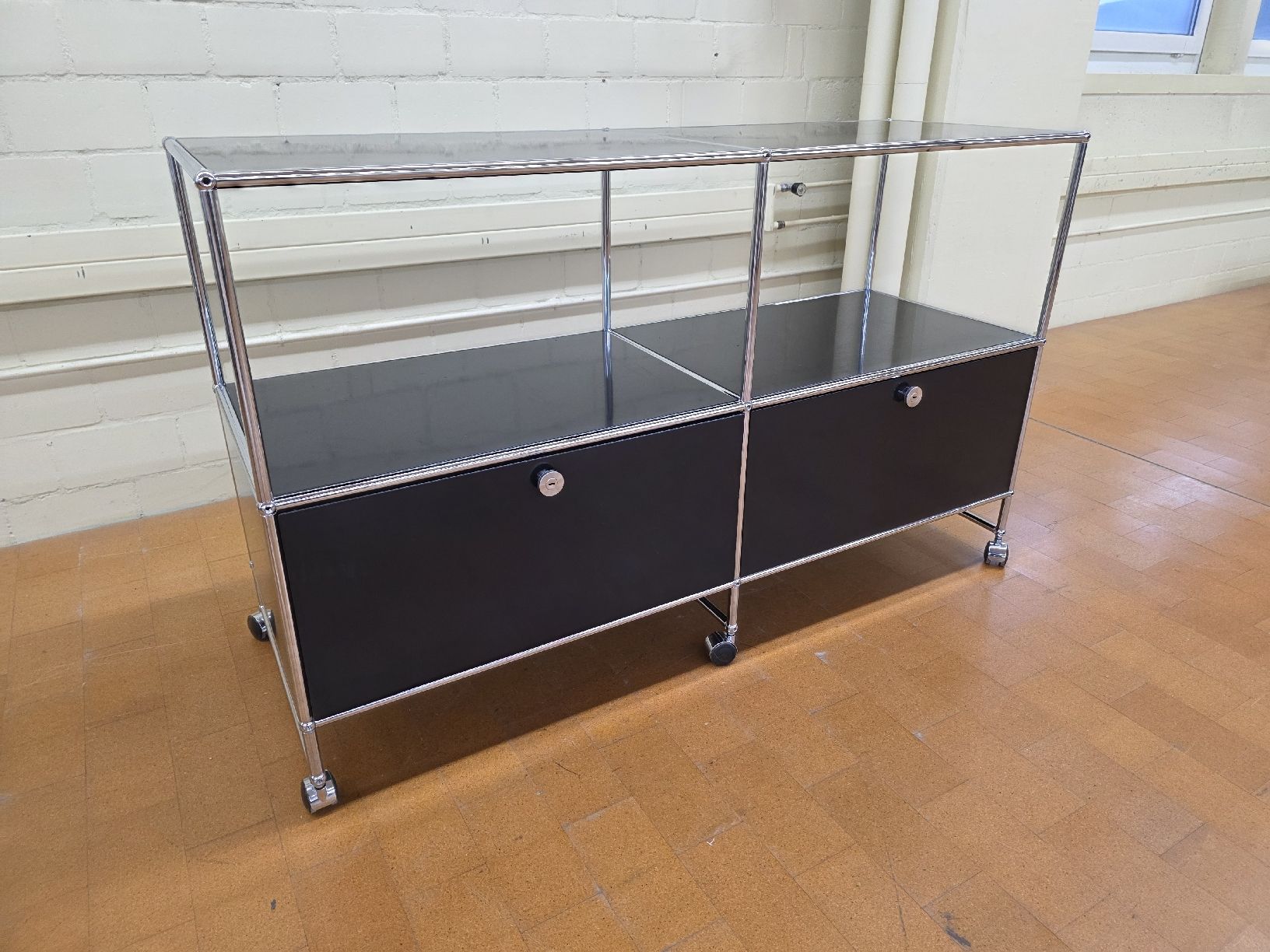 USM Scaffali: Designer Regal mit Rollen USM Haller – Usato da Lichtensteig venduto da UsedINStore