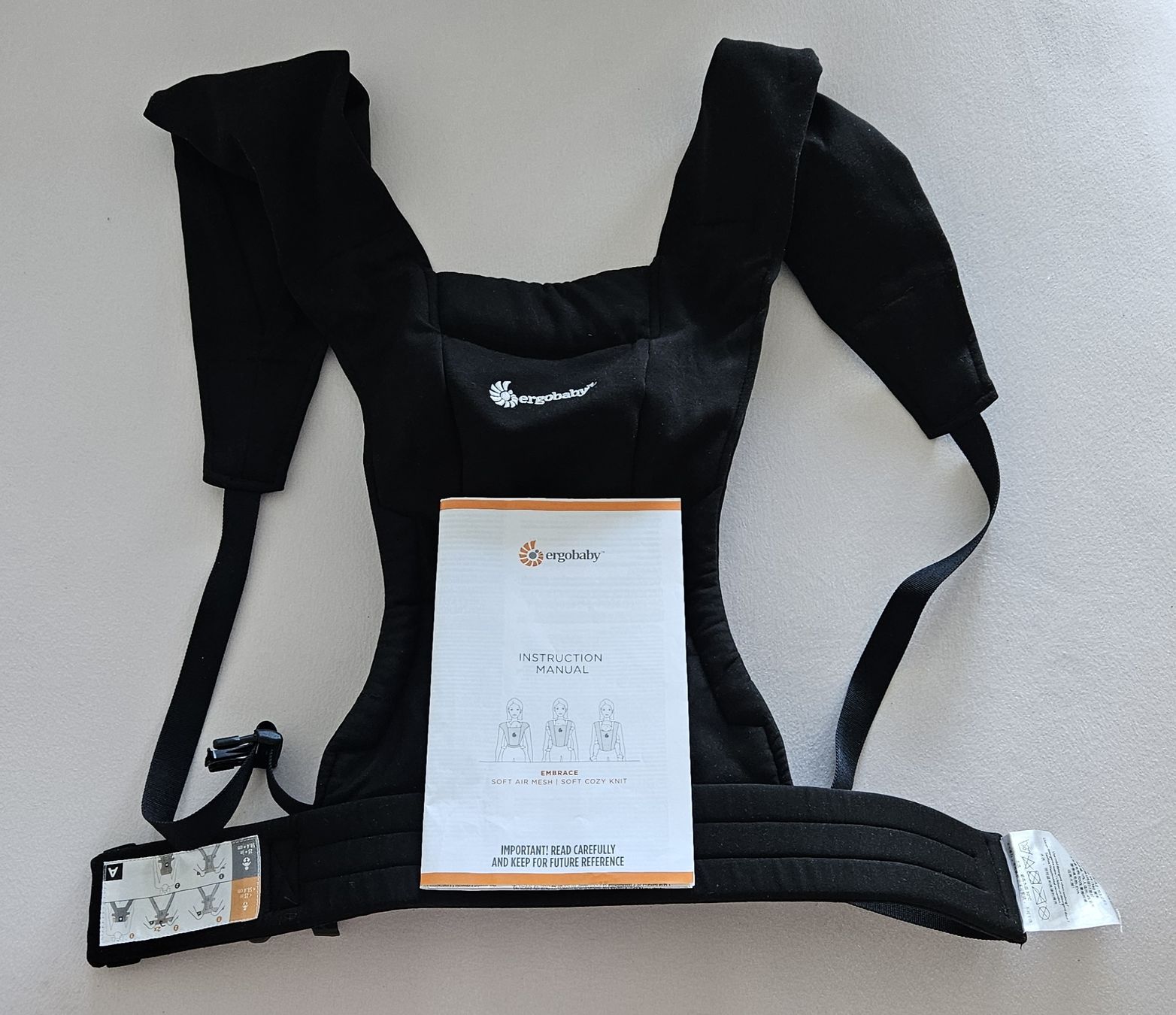 Ergobaby Porte-bébés ventraux & dorsaux: Ergobaby Embrace – D'occasion à Ostermundigen par noe_8ynb 1