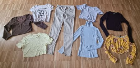 Kleiderpaket: 1 Jeanshose, 7 Shirts (kurz- und langarm)