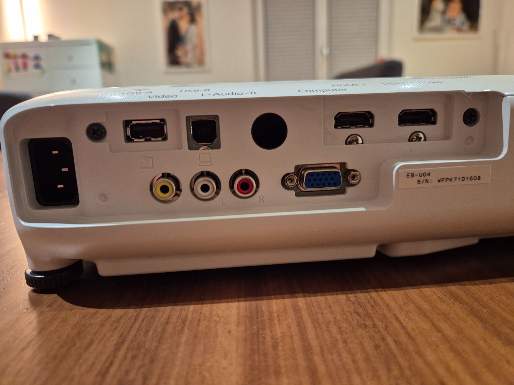Epson Videoprojektoren: EPSON EB-U04 Beamer – Gebraucht aus Thun von tri-tra-trio 1