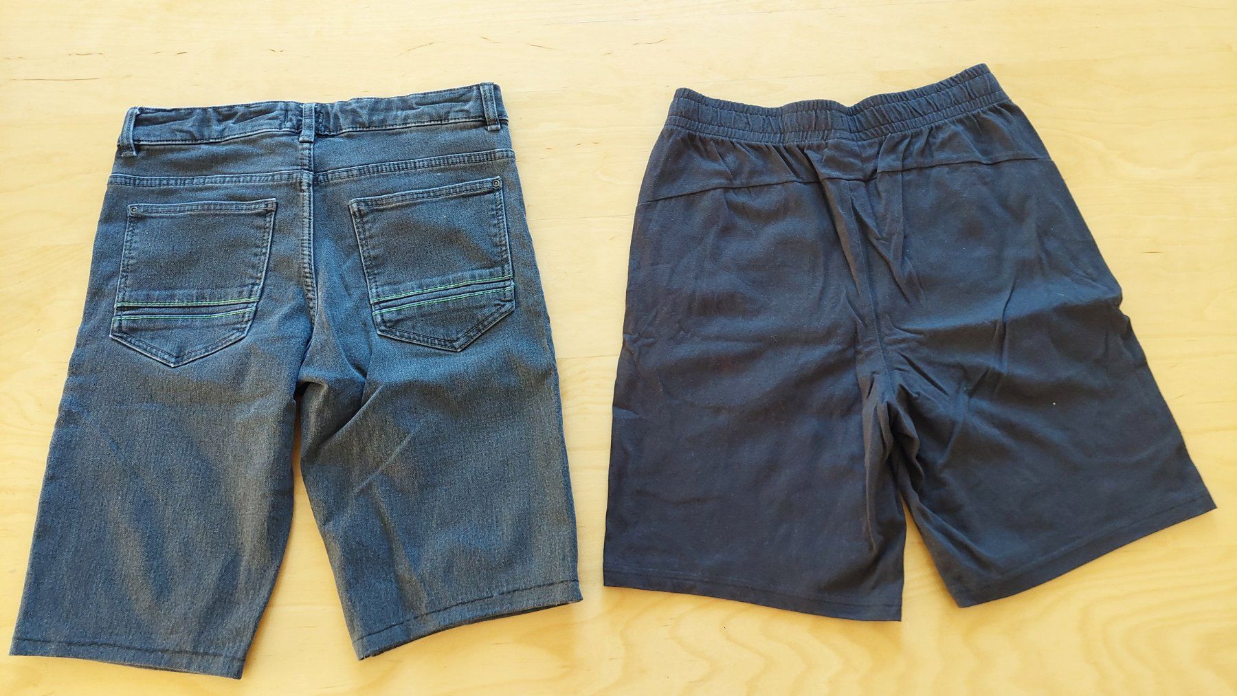 Hosen: 2x Hosen Gr.152 – Gebraucht aus münchenstein von ewu_8lcz 1