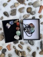 Lot de pierres de guérison et collier lune en cristal ✨ (54)
