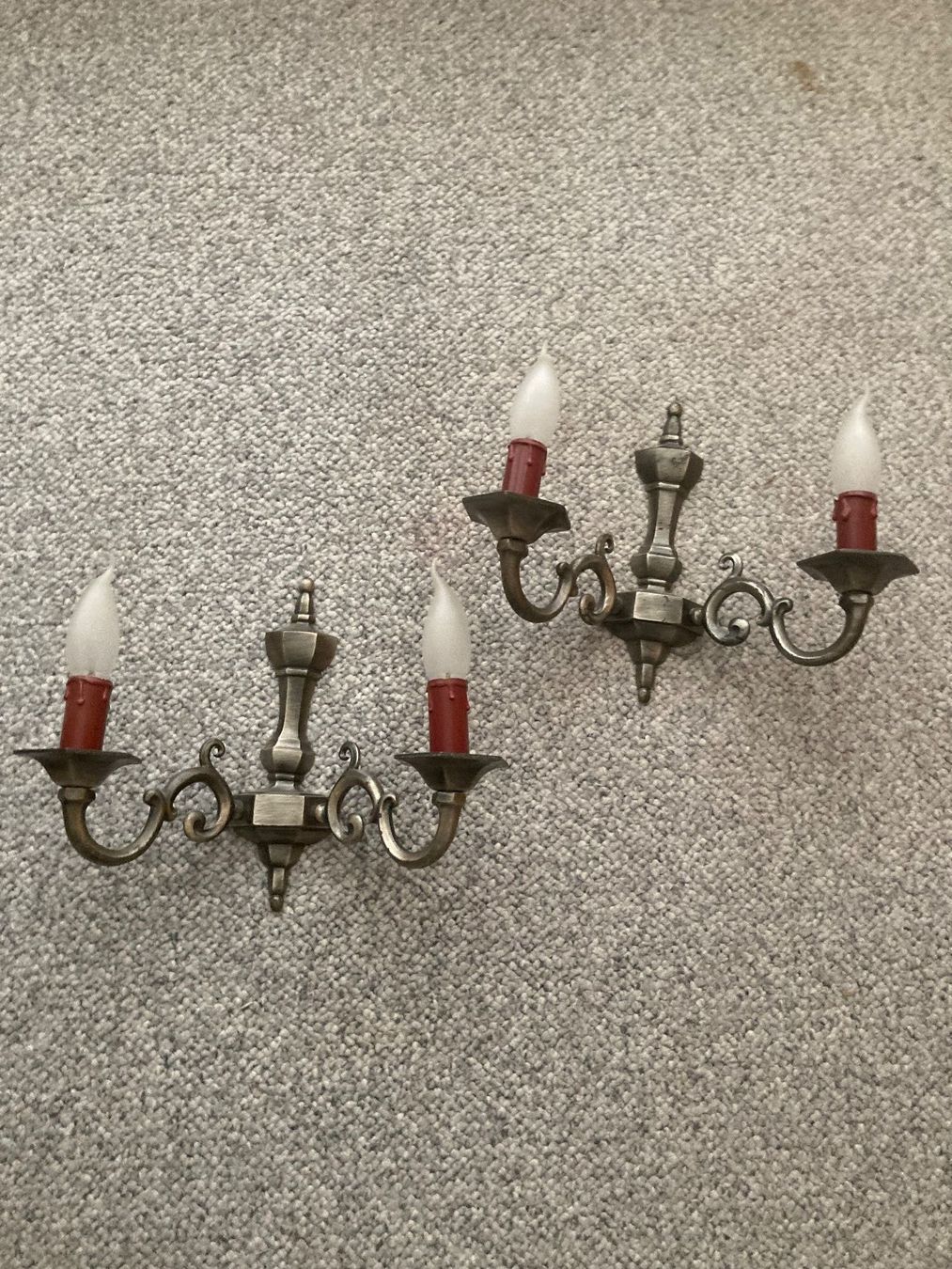 Lampen: 2 Wandleuchten – Gebraucht aus Mönthal von bossma