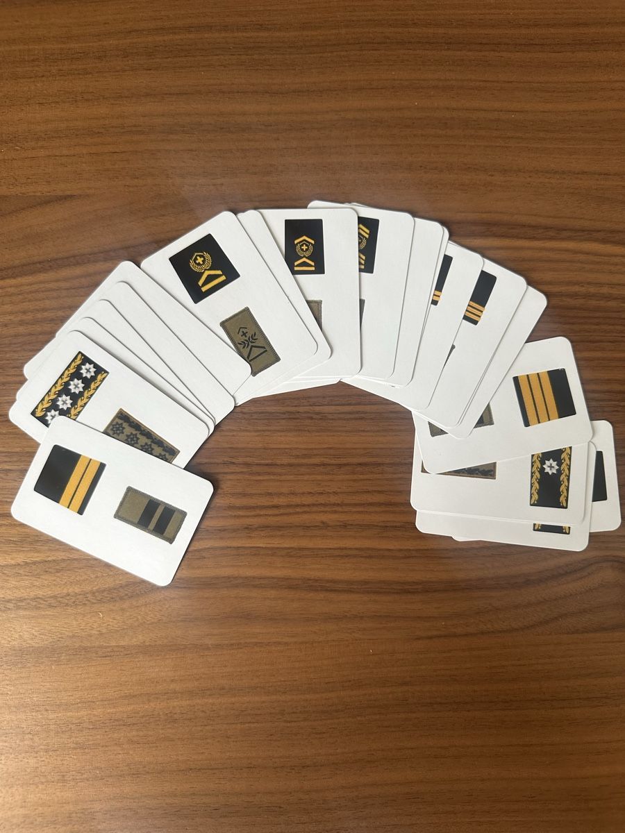 Giochi: Jeu de cartes grades militaire Suisse – Nuovo (secondo la descrizione) da Clarens venduto da Riviera_Friperie 2
