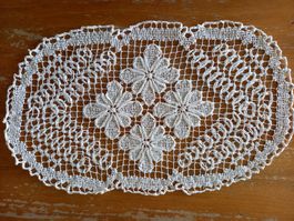 Handgehäkeltes Deckchen, Weiss, ca. 47x27cm, Vintage Deko