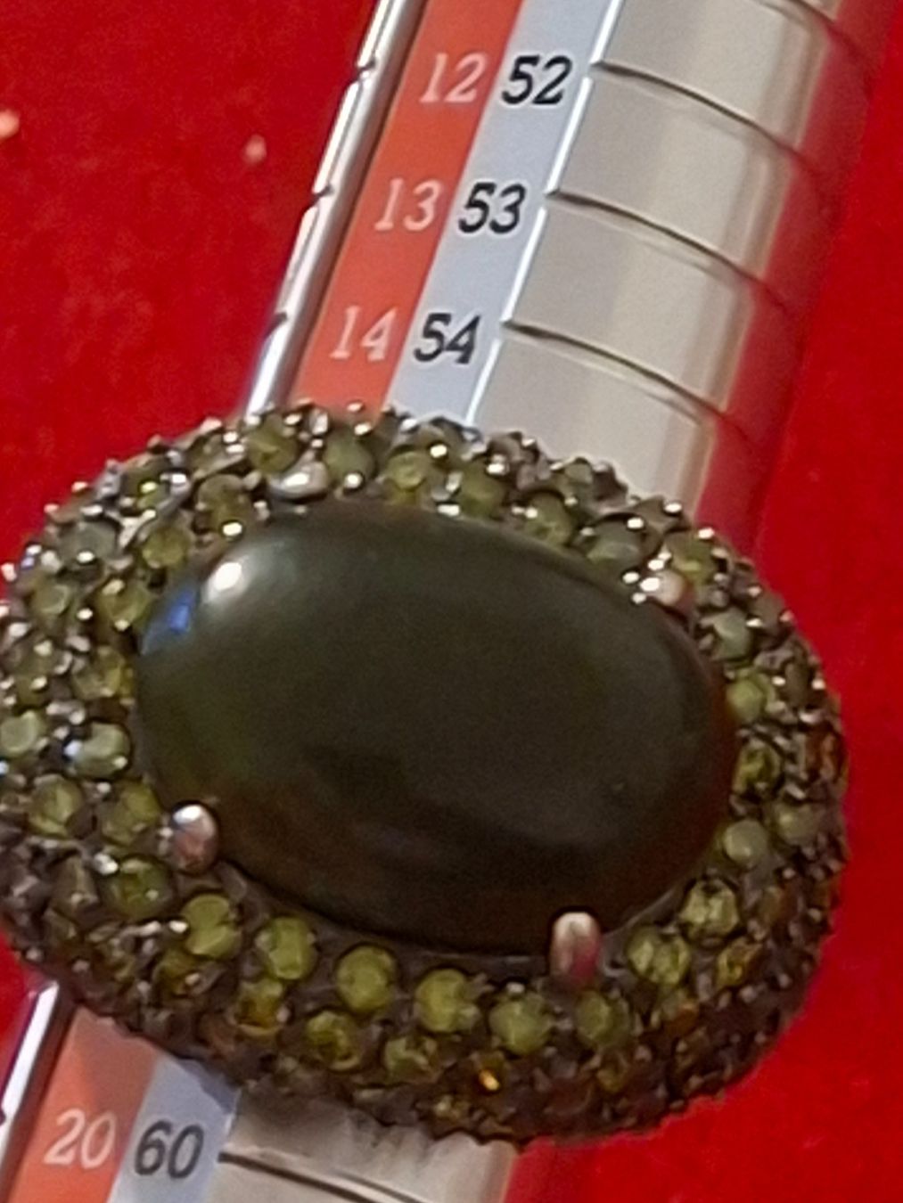 Anelli: Extravaganter Ring mit grosse Olivgrüne Stein, Grösse 57 – Usato da Schaffhausen venduto da meteor7 7