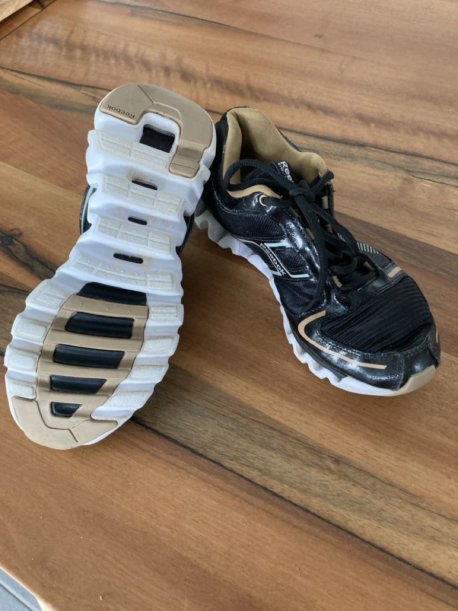 Reebok Scarpe da uomo: Reebok ZIGTech Laufschuhe, Top Zustand, Grösse 40 – Usato da Niederscherli venduto da Doene0 1