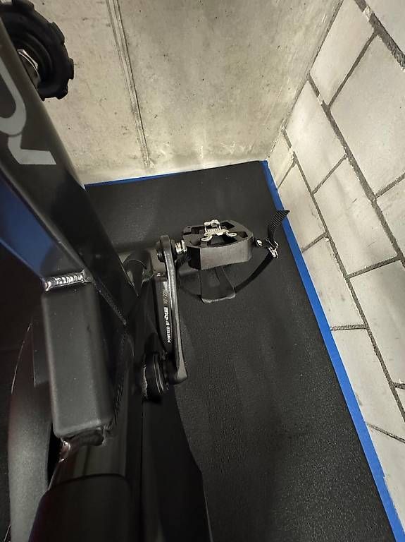 Vélos d'appartement: Schwinn AC Performance Plus  – D'occasion à Einsiedeln par claudia0503 3
