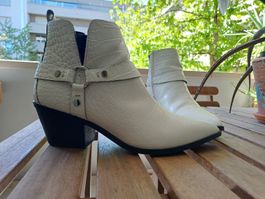 Aldo Stiefeletten in Weiss, Schlangenoptik - Grösse 37