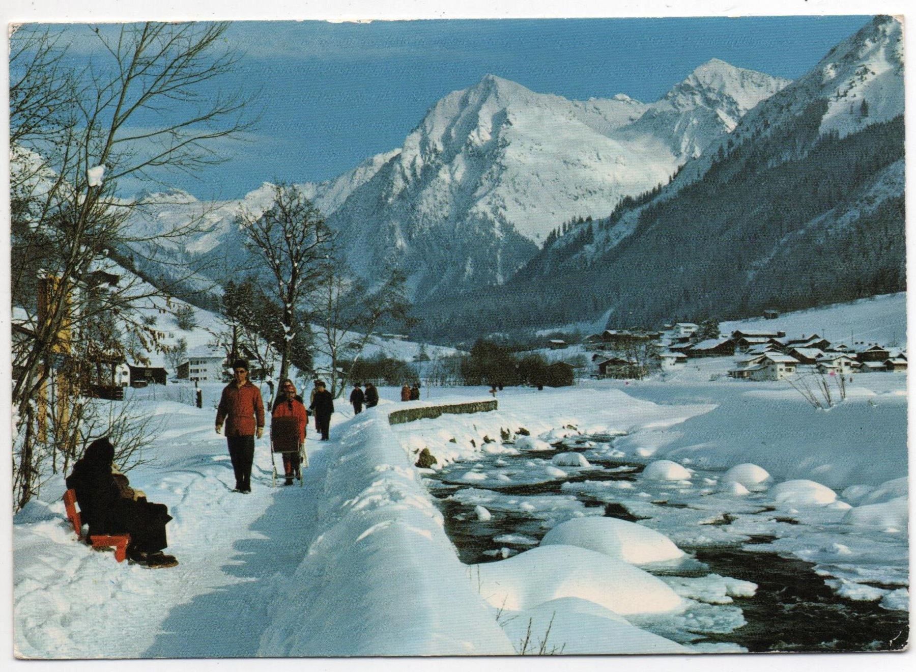 Cartoline postali: KLOSTERS Diethelm-Promenade an der Landquart – Usato da Jona venduto da philajona