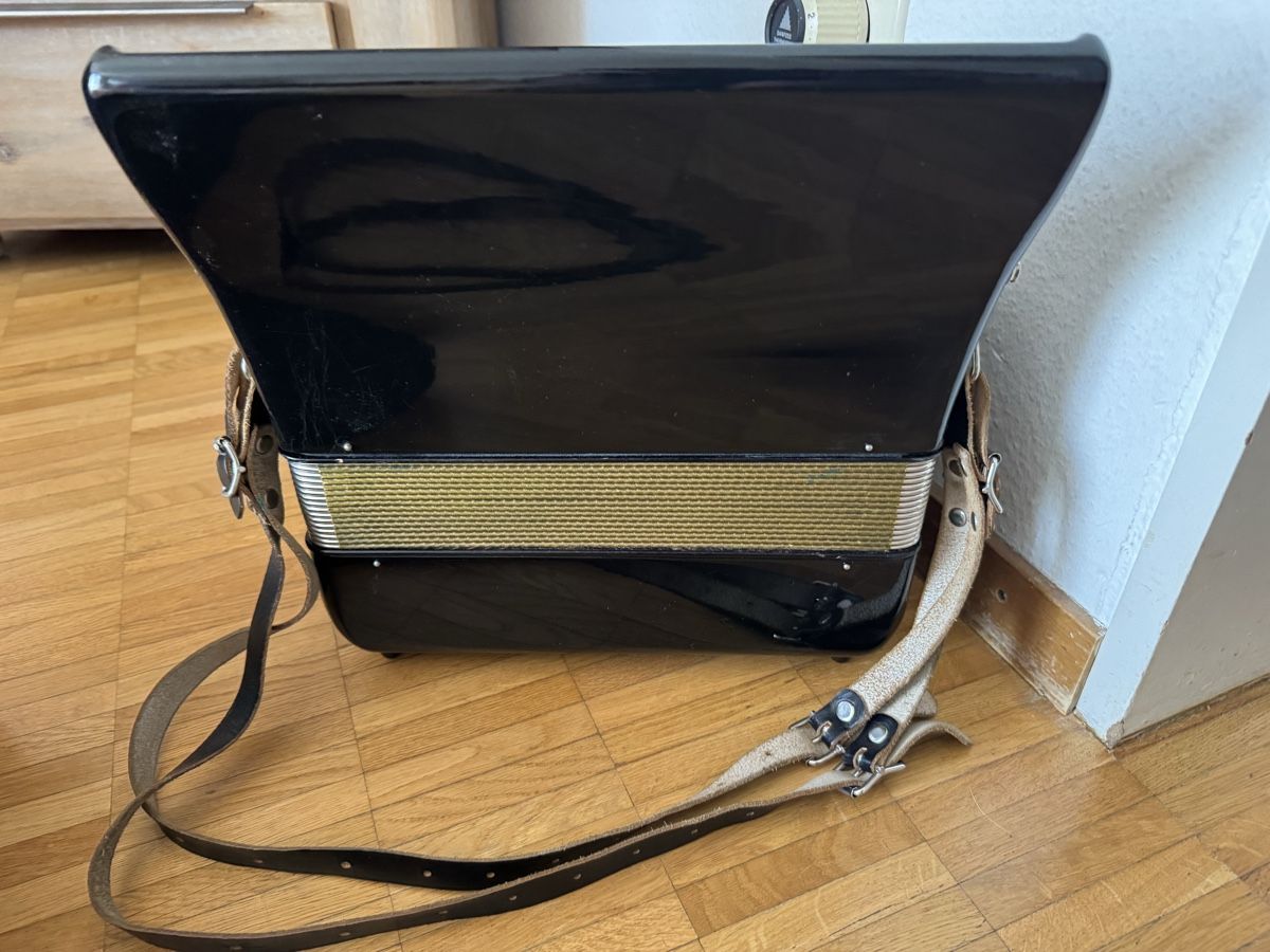 Hohner Musikinstrumente: Hohner concerto 1 Handarmonika – Gebraucht aus Zunzgen von milesdavis76 5