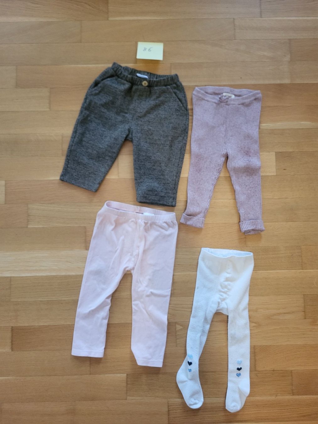 Kleiderpakete & -sets: Hosen mädchen gr 86 x4 – Gebraucht aus Schlieren von 17JB