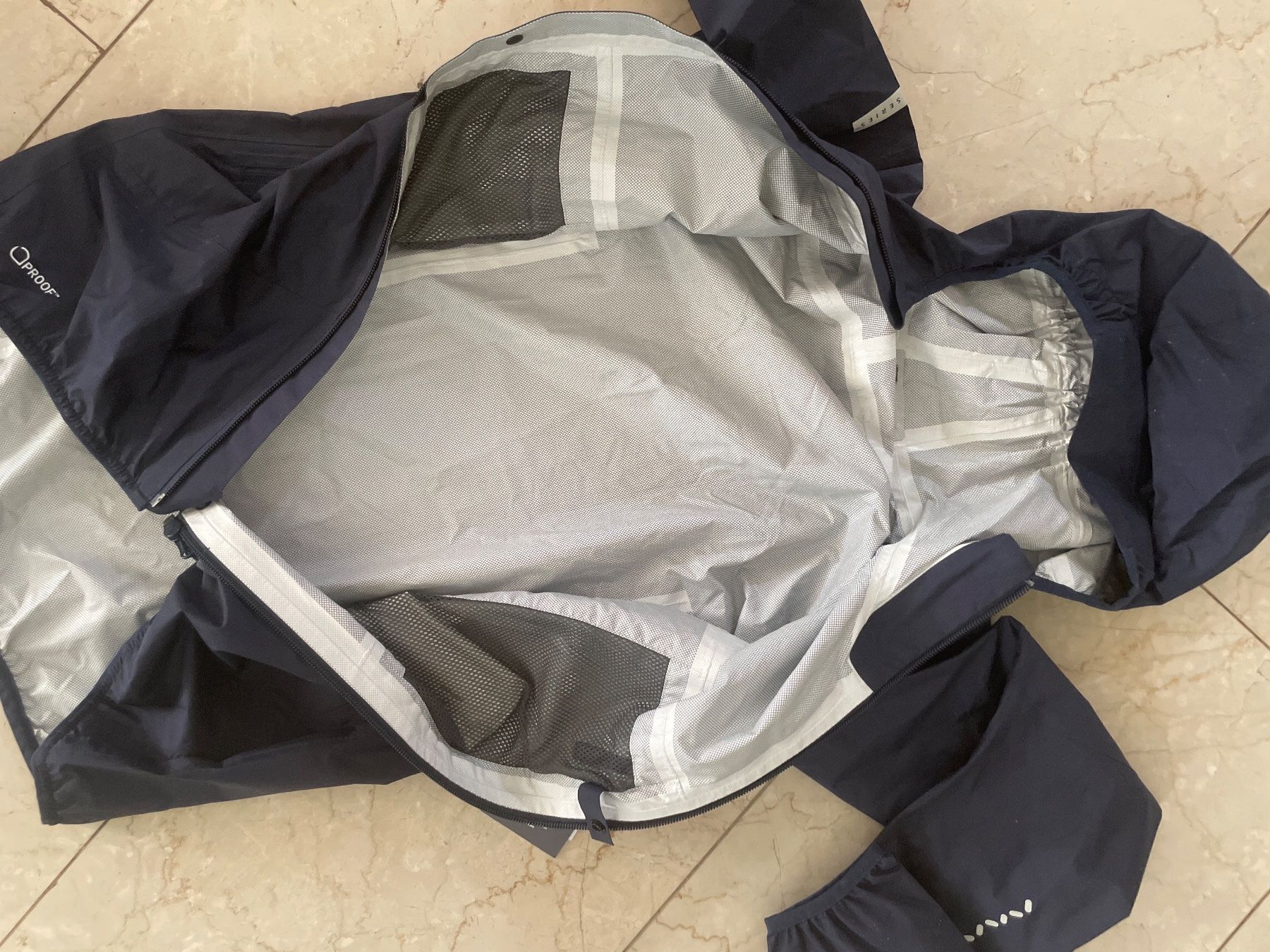 Haglöfs Giacche: Haglöfs Damen Regenjacke – Nuovo (secondo la descrizione) da Flüelen venduto da AU10 3