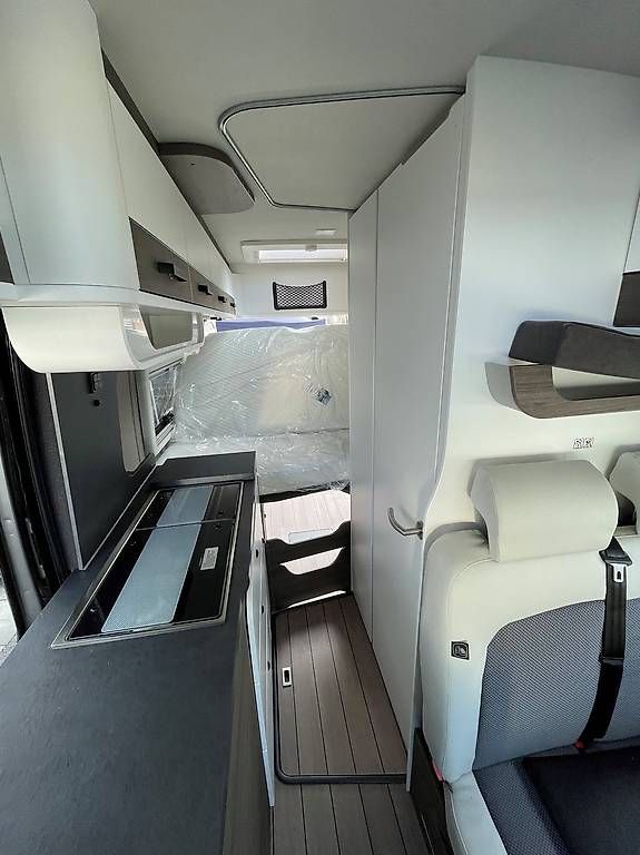Camping Fahrzeuge: VanTourer Ford 600 D – Gebraucht aus Langenthal von Reisemobil01 7
