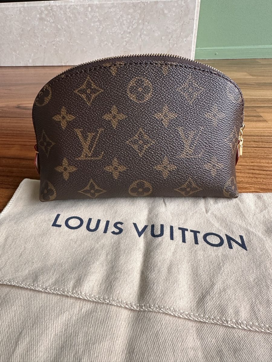 Louis Vuitton Custodie per cosmetici: Original Louis Vuitton Cosmetic Pouch PM – Nuovo (secondo la descrizione) da Küsnacht ZH venduto da bev_k7wy