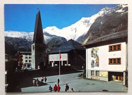 Saas-Fee 1800 m, Kirche und Dorfplatz