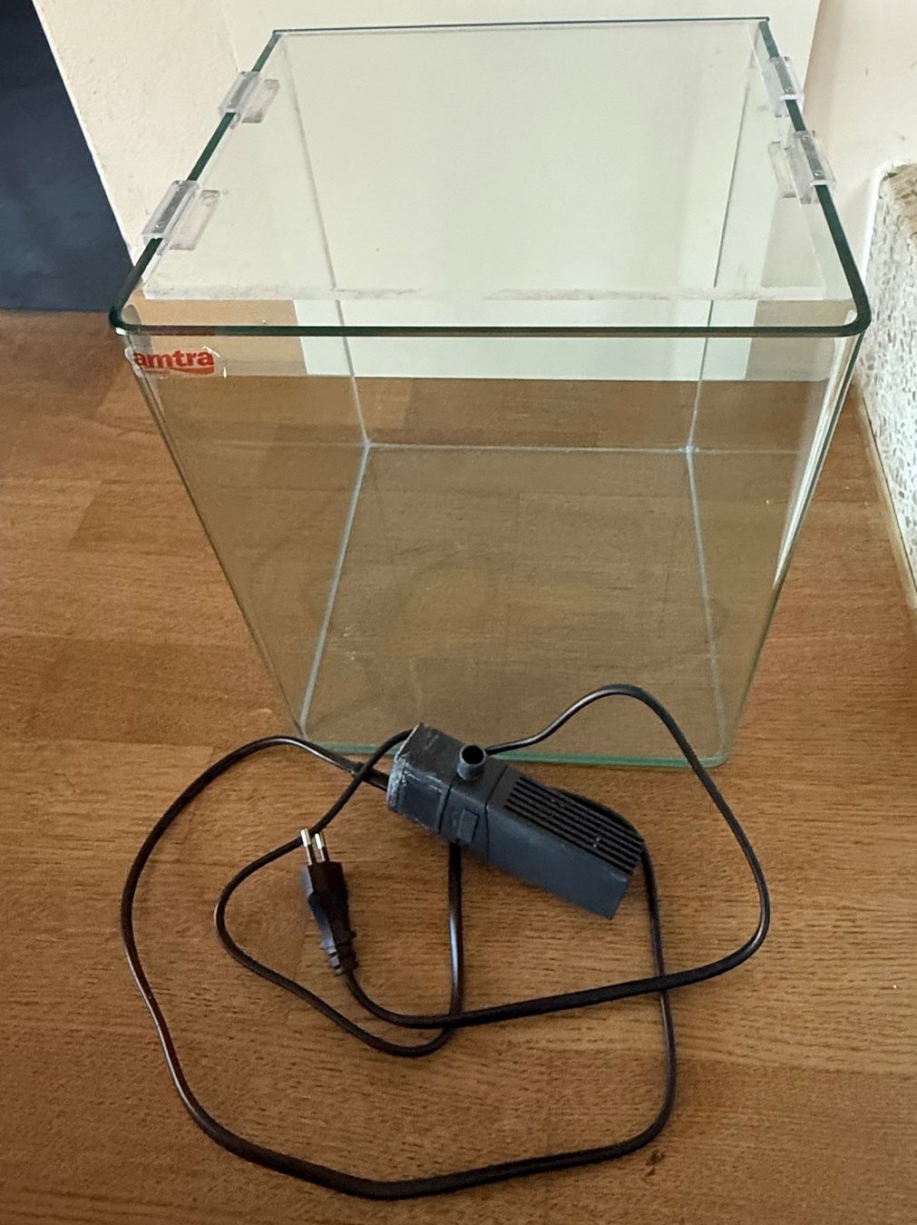 Acquari: Aquarium mit Filter – Usato da Winkel venduto da gatta 1