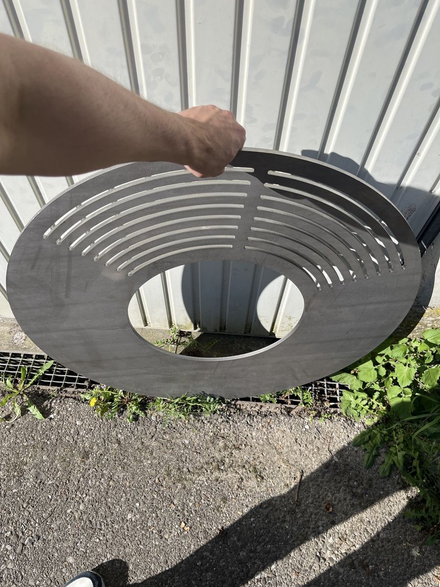 Bracieri: Grillplatte Durchmesser 910mm – Nuovo e nell'imballaggio originale da Oberwil-Lieli venduto da metal-works 1