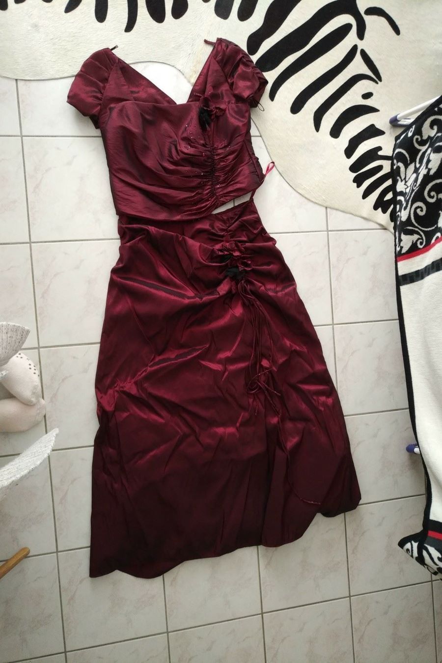 Vestiti: Sehr schönes Elegantes Kleid Gr. 50 – Nuovo (secondo la descrizione) da Amriswil venduto da einkaufverkauf 7