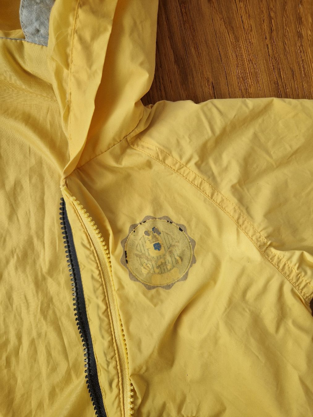 Jacken & Mäntel: Pastellgelbe Regenjacke Grösse 86 – Gebraucht aus Eschenbach SG von SanFranciscoCalifornia 1