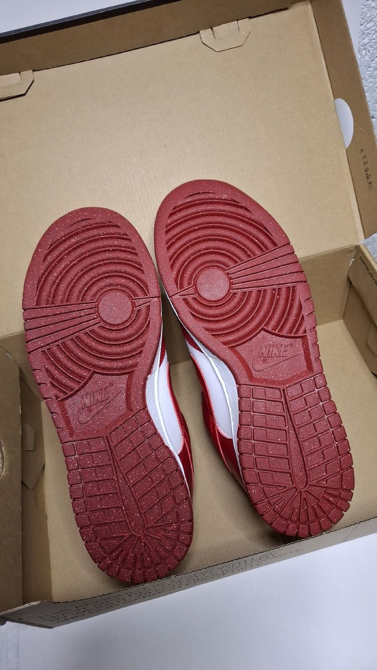 Nike Herrenschuhe: Nike Dunk Low, rouge et blancneuf, taille 39! – Neu und originalverpackt aus Le Landeron von rue_k9kg 3