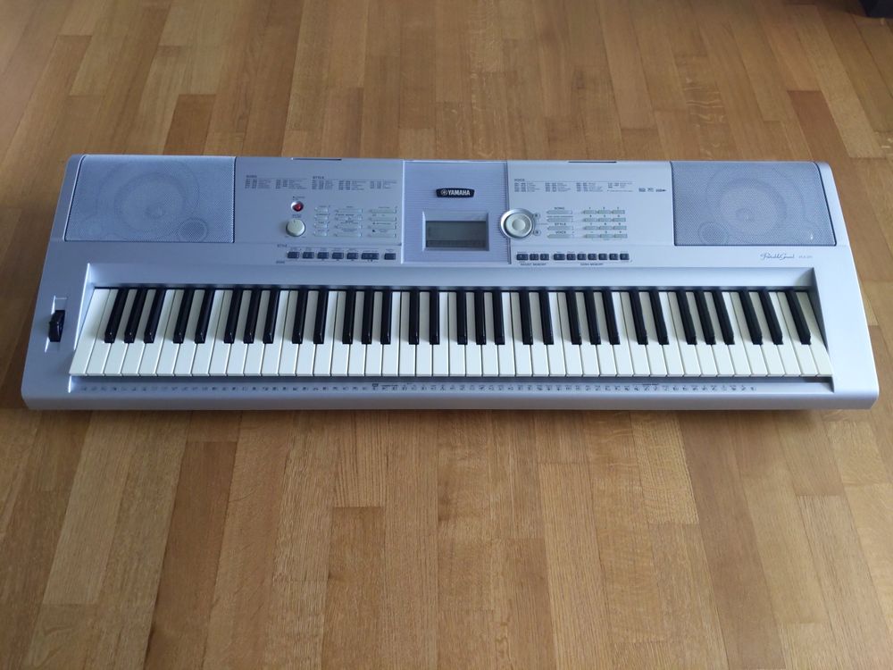 Yamaha Keyboard Portable Grand DGX205 Kaufen auf Ricardo